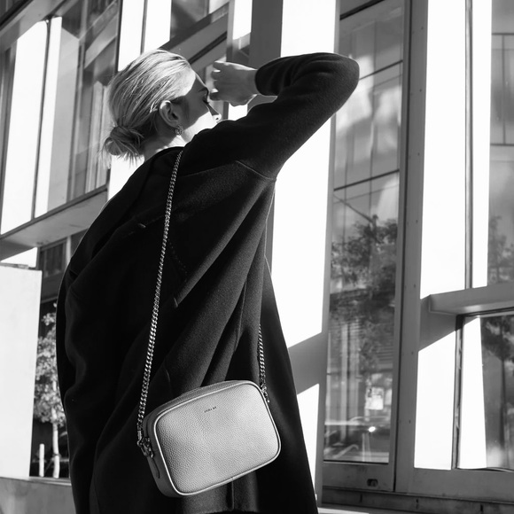 Angela Roi | Grace Mini Crossbody in Deep Olive - Picture 3 of 14